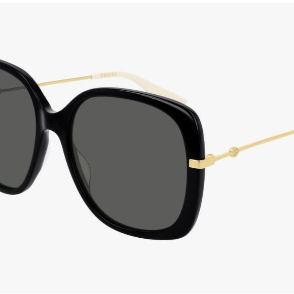 Gucci Women's Sunglasses in Black with Gold Detail - Picture 1 of 12